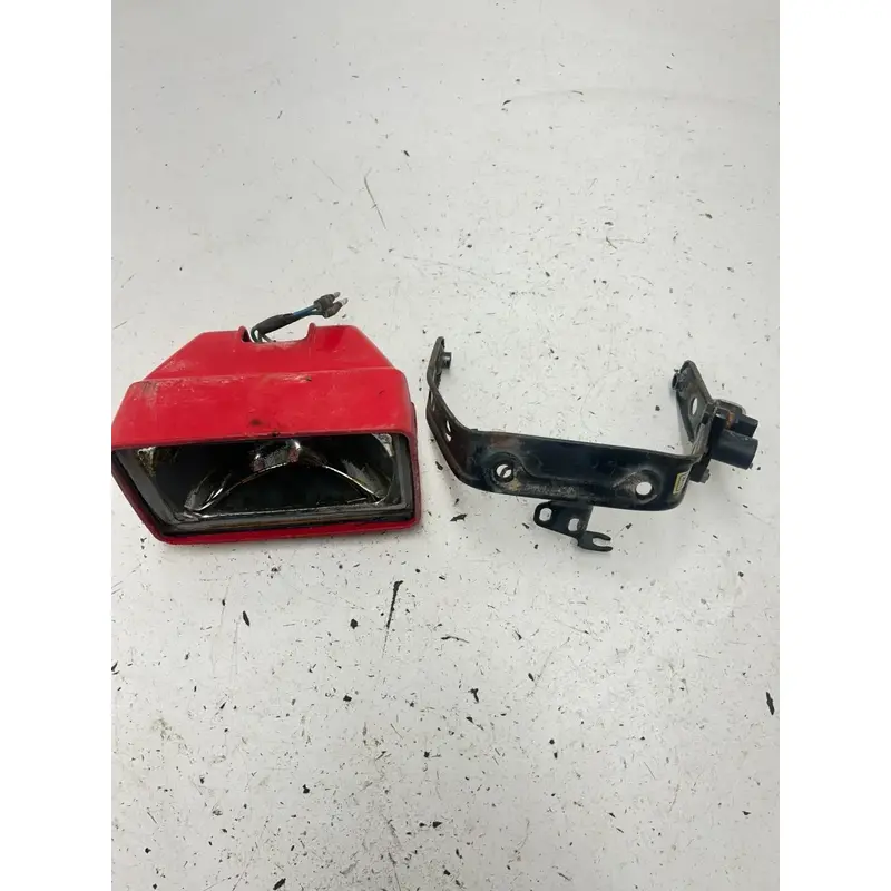 86 1986 Honda Fourtrax Trx200sx 200 Sx OEM Headlight Mount Bracket Bucket Cover