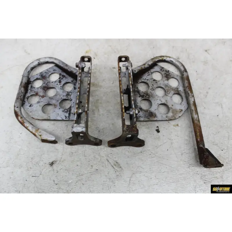96 YAMAHA TIMBERWOLF 250 TFH250 LEFT FOOT REST PEG STEP PEGS WELLS PAIR