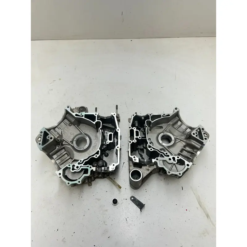 21 2021 Can-Am Maverick Sport 1000 Max Crankcase Case Cases Engine Motor READ