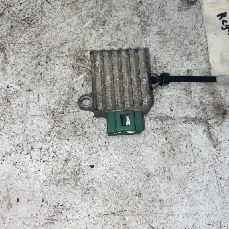 2001 POLARIS SCRAMBLER 90 Voltage  Regulater 0452061