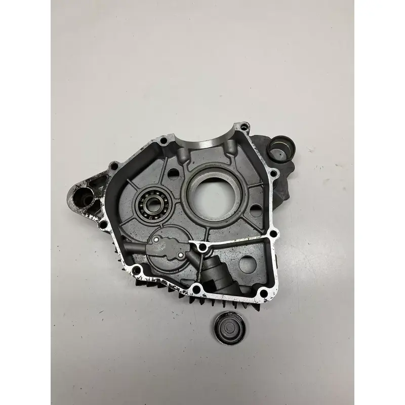 2005 05 POLARIS PHOENIX 200 OEM RIGHT CASE CRANKCASE GOOD PLUG FREE US SHIP