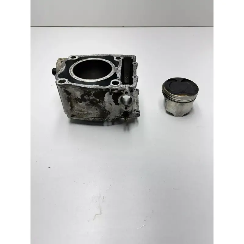 1995 95 Polaris Magnum 425 4x4 OEM engine cylinder piston jug  barrel  GOOD!