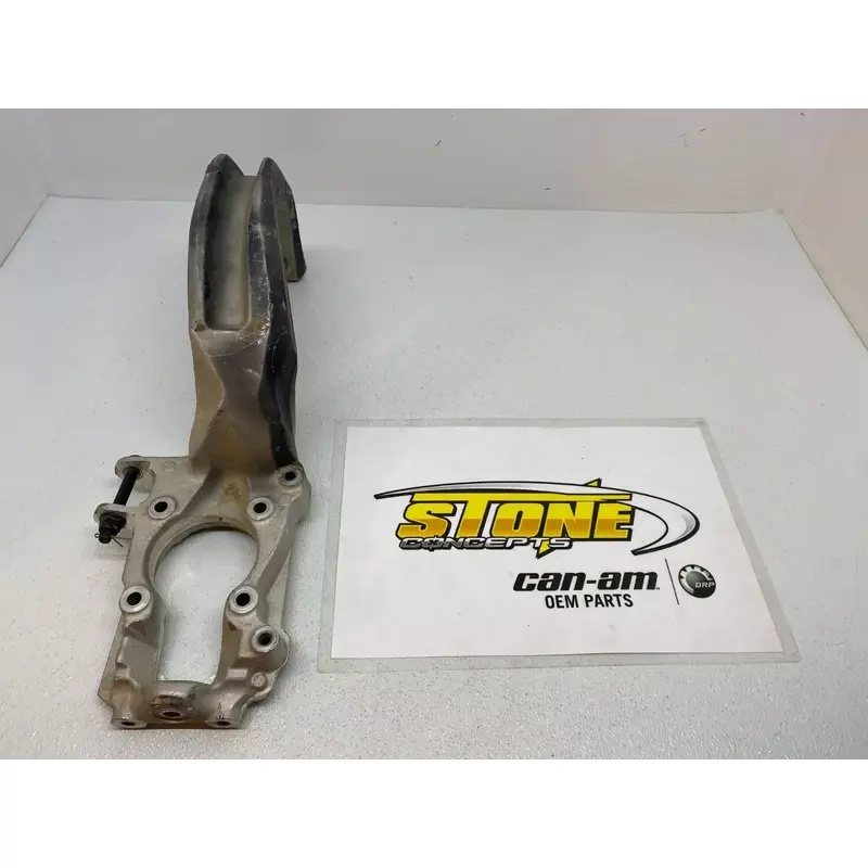 2024 CAN AM MAVERICK R LEFT SIDE FRONT KNUCKLE SUSPENSION ARM USED 706204913