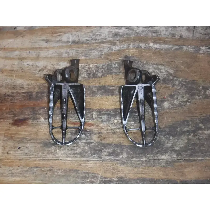 2010 CRF250R Foot Rests Pegs Frame Fittings Boot Pedal