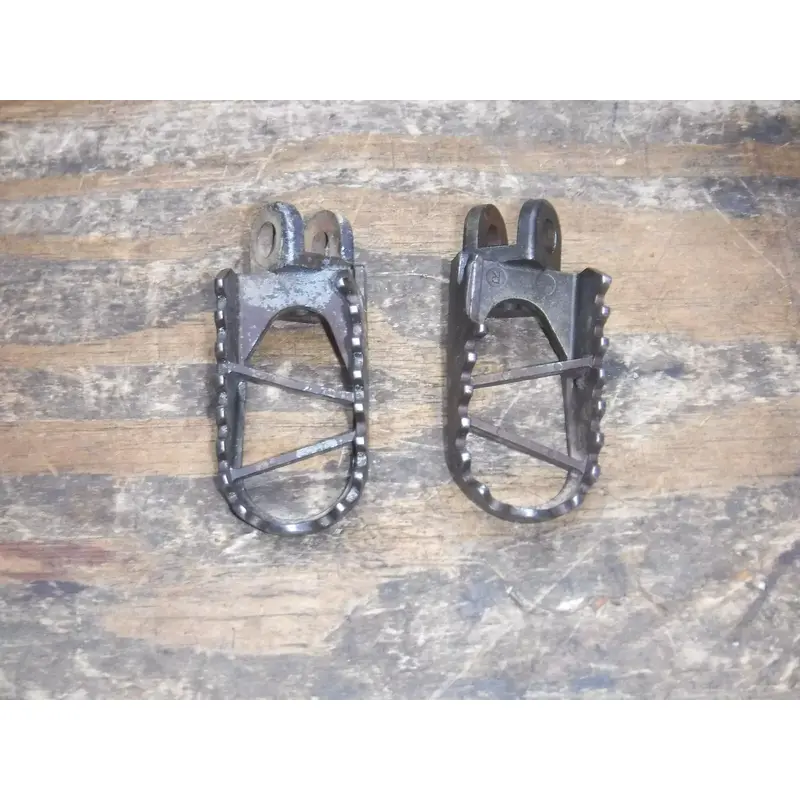 1997 Rm125 Foot Rests Pegs Frame Fittings Boot Pedal