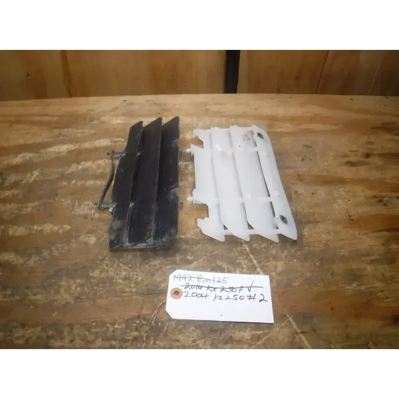 2004 Yz250 (M2#2) Yamaha Radiator Rad Louver Guards Plastic Fenders