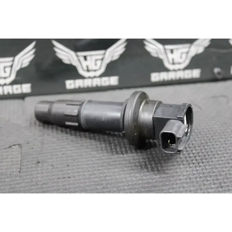 2004 YAMAHA YZ450F OEM DENSO IGNITION COIL PLUG BOOT 5TA-82310-10-00