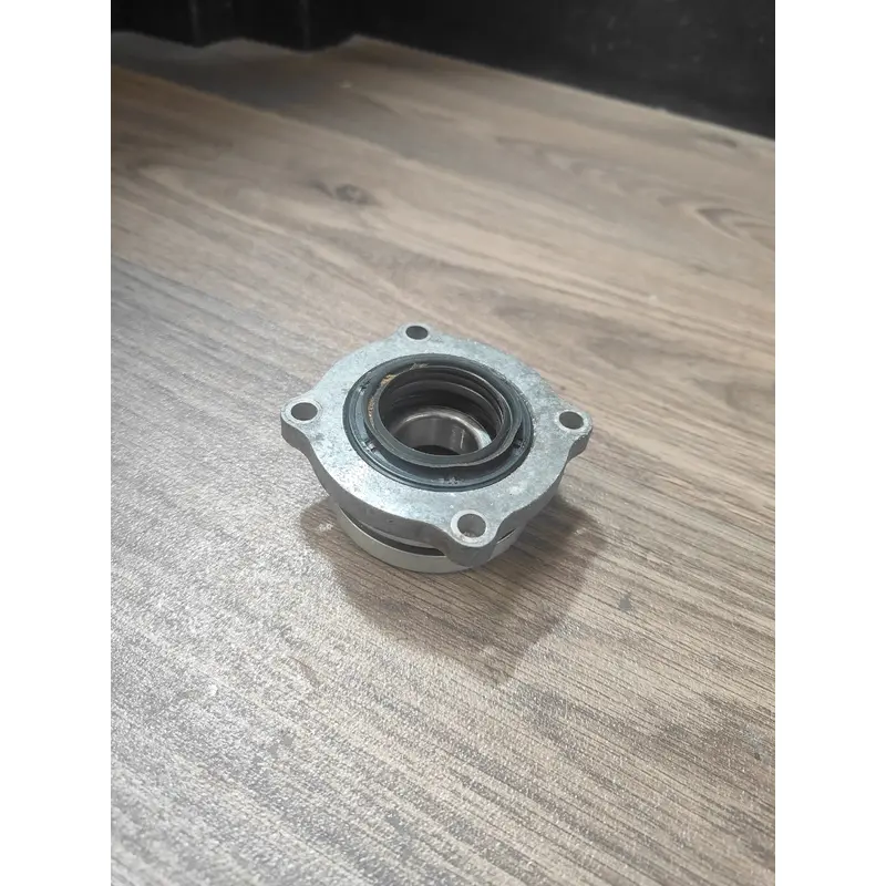 2013 Suzuki Kingquad Front Output Housing