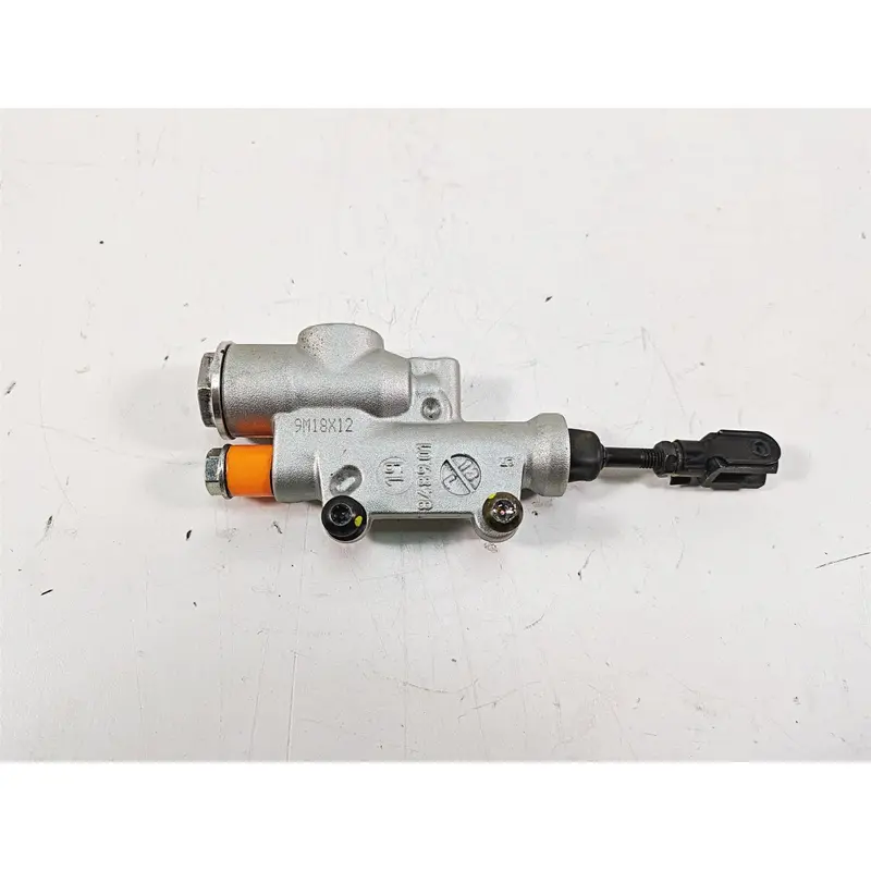2020 Aprilia Tuono V4 Factory Rear Brembo Brake Master Cylinder B044586