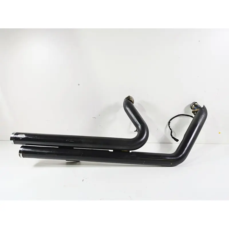 2009 Harley FLSTSB Cross Bones Vance Hines Staggered Big Shots Exhaust 47339