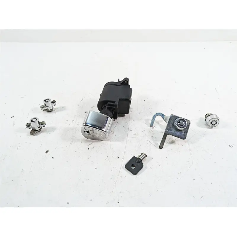2008 Harley FLHTCU Electra Glide Ignition Switch Key Lock Set 71572-06