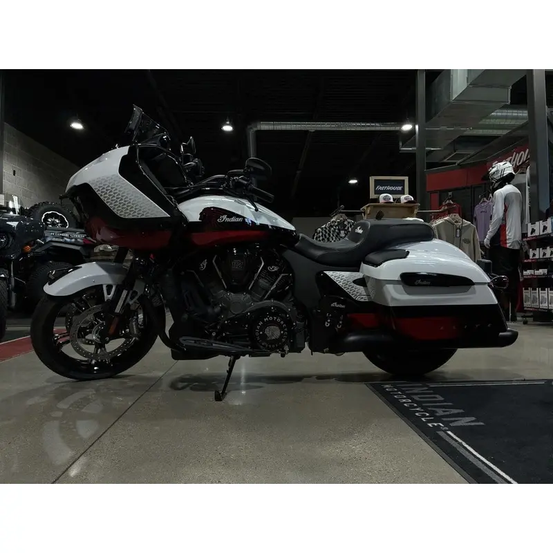 New 2025 Indian Motorcycle Challenger Elite White Crystal