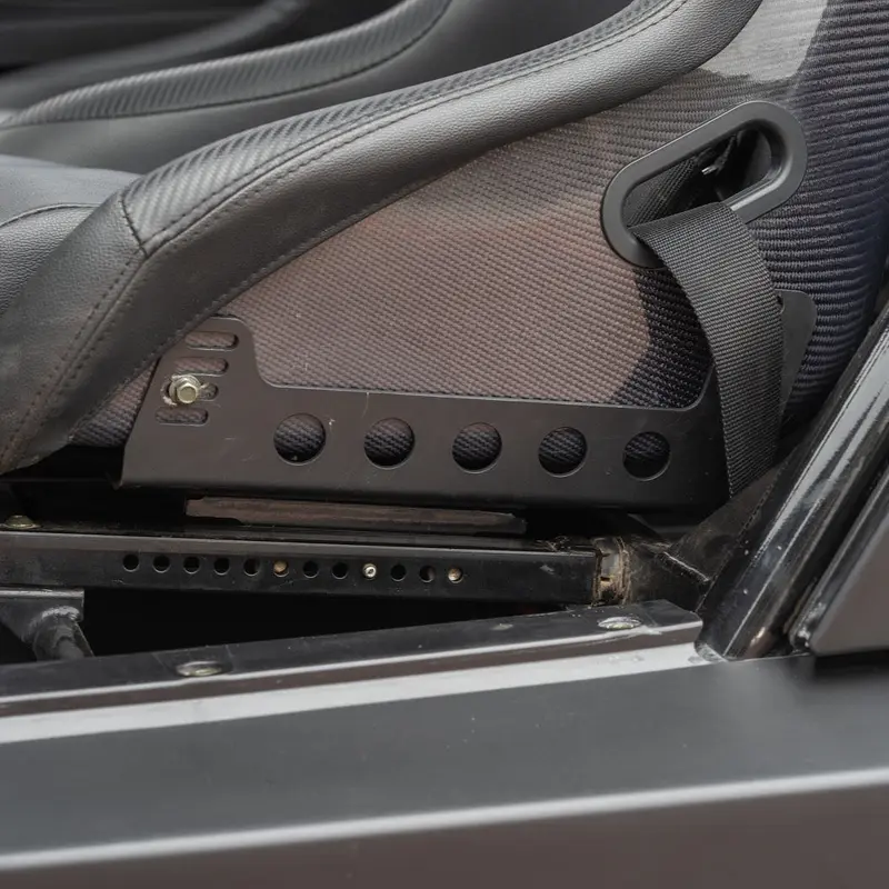 SPEED ADJUSTABLE SEAT BRACKET