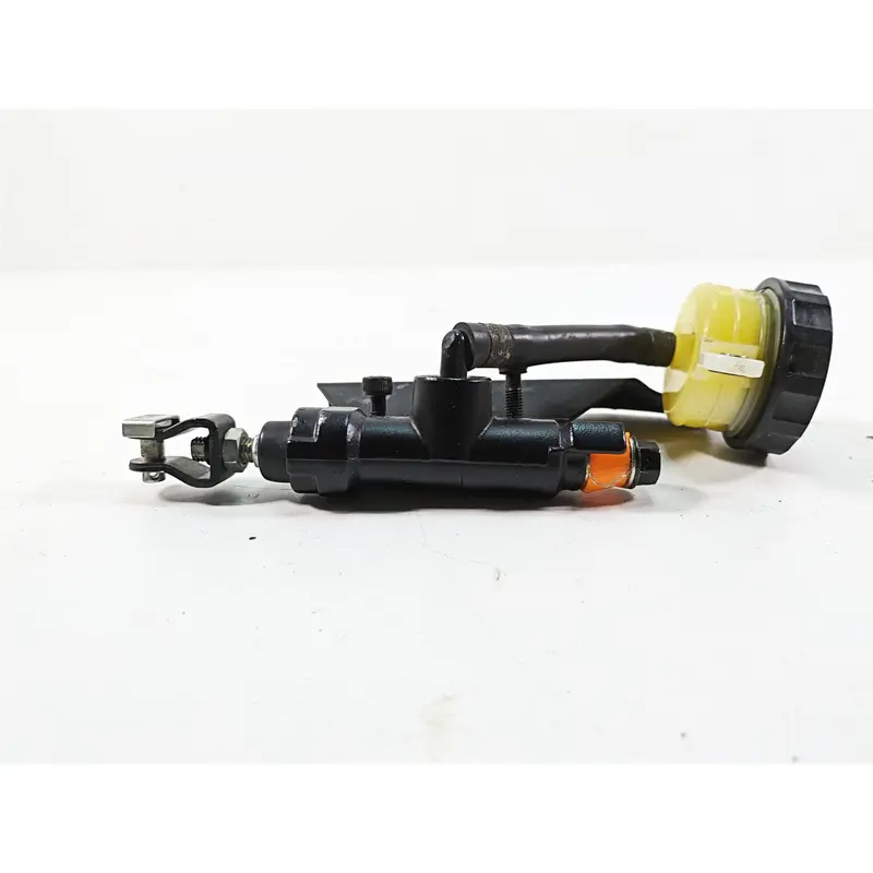 2006 Honda V-Twin VTX1300 R Nissin Rear Brake Master Cylinder 43510-MEA-902