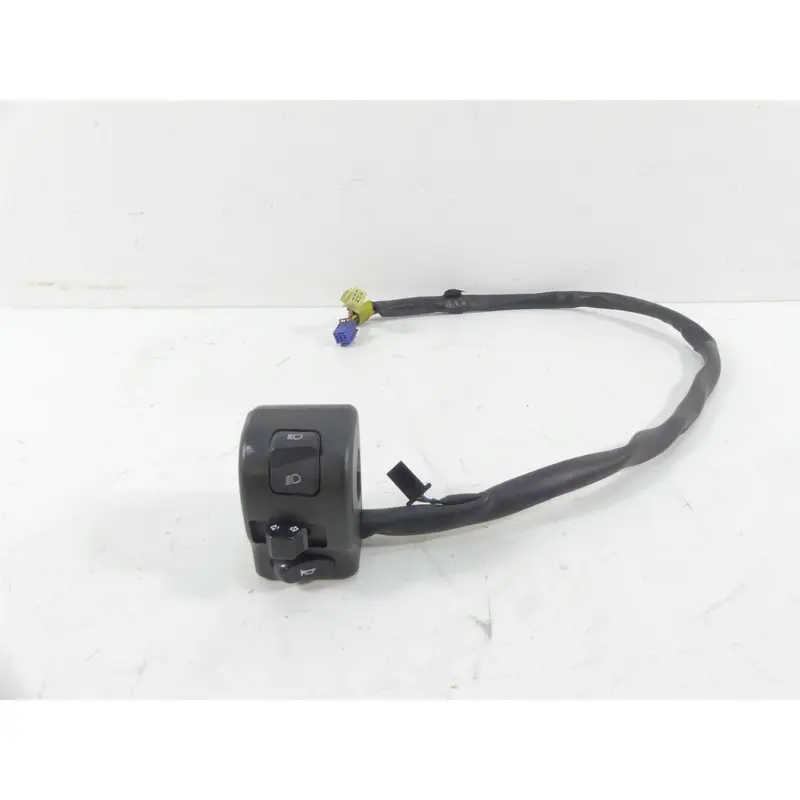 2007 Yamaha XVS1300 V-Star Left Hand Light Horn Control Switch 3D8-83973-00-00