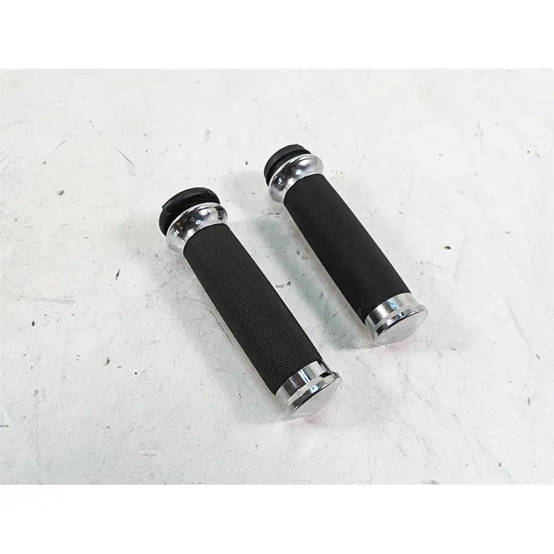 2010 Harley Touring FLHTCU Electra Glide Nice Avon Hand Grip Set CC-85-CH-FLY