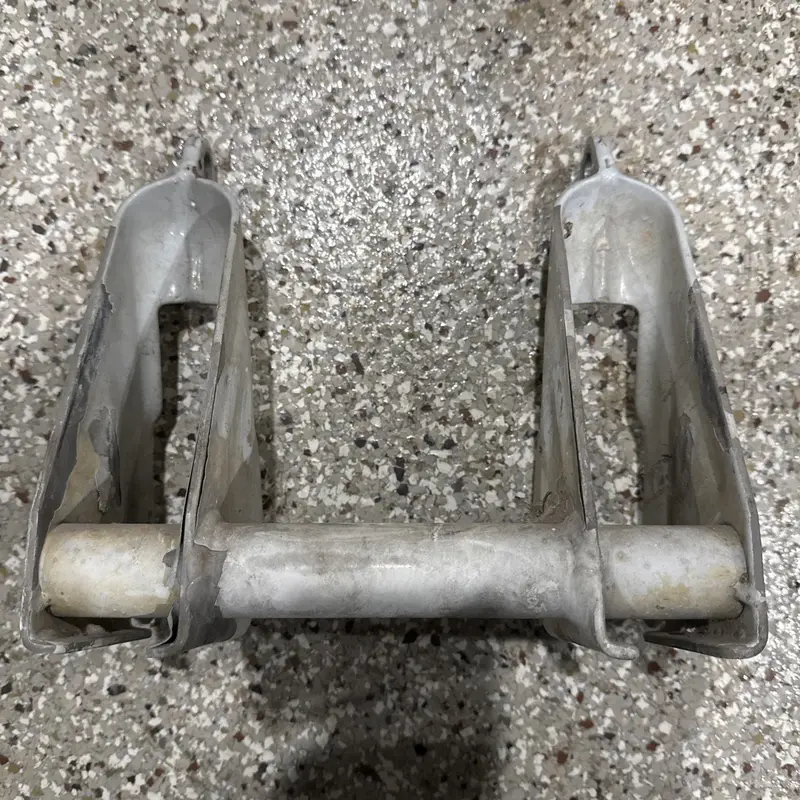 Volvo Penta SP CD AQ290 cylinder achorage bracket 854550 854034